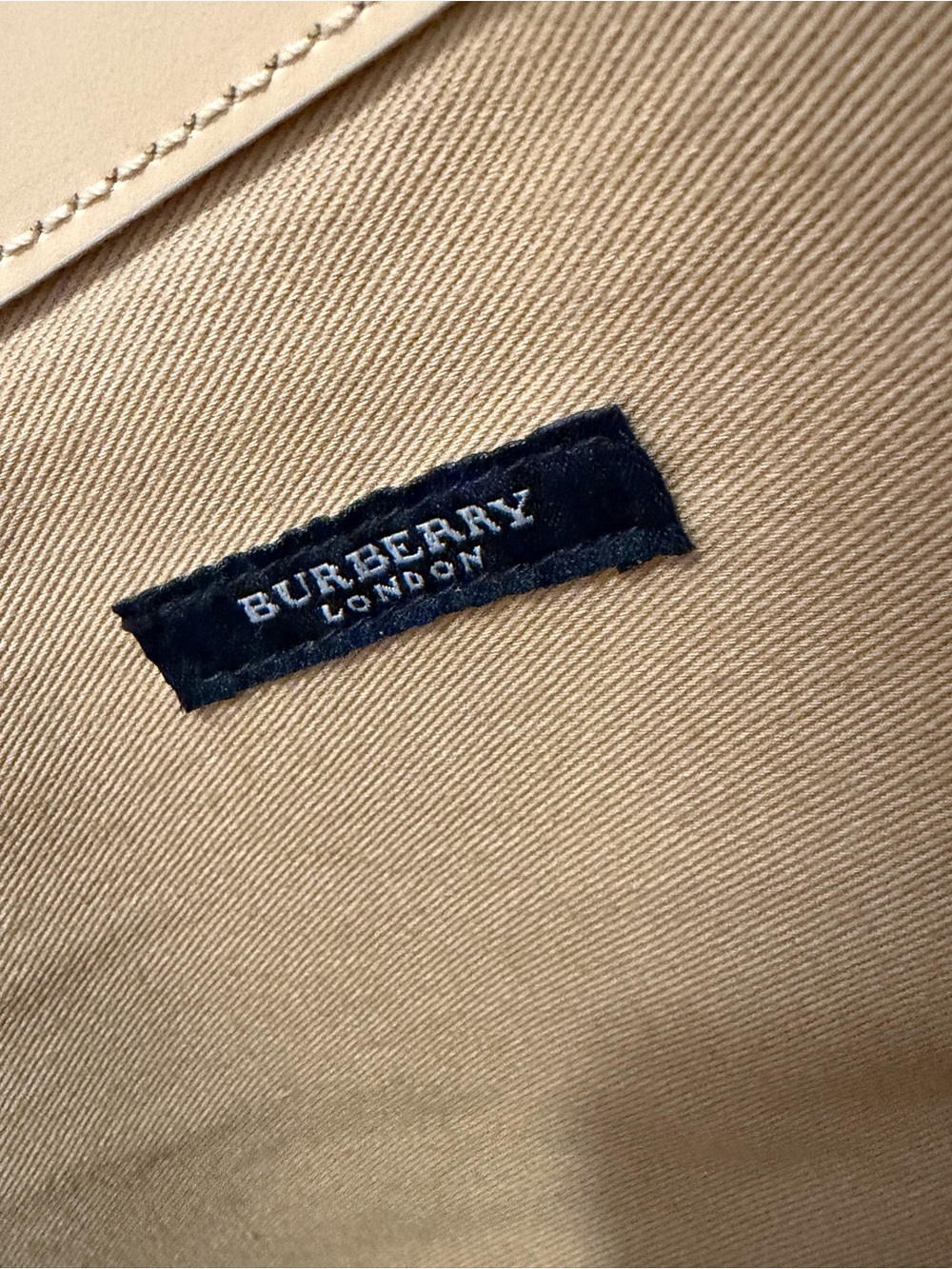 Burberry NOVA CHECK Plaid Canvas Tote with Tan Leather Trim Made in Italy - Picture 13 of 16
